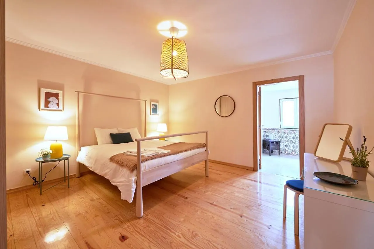 Renovated And Spacious Duplex Apartment With Patio, By Timecooler location