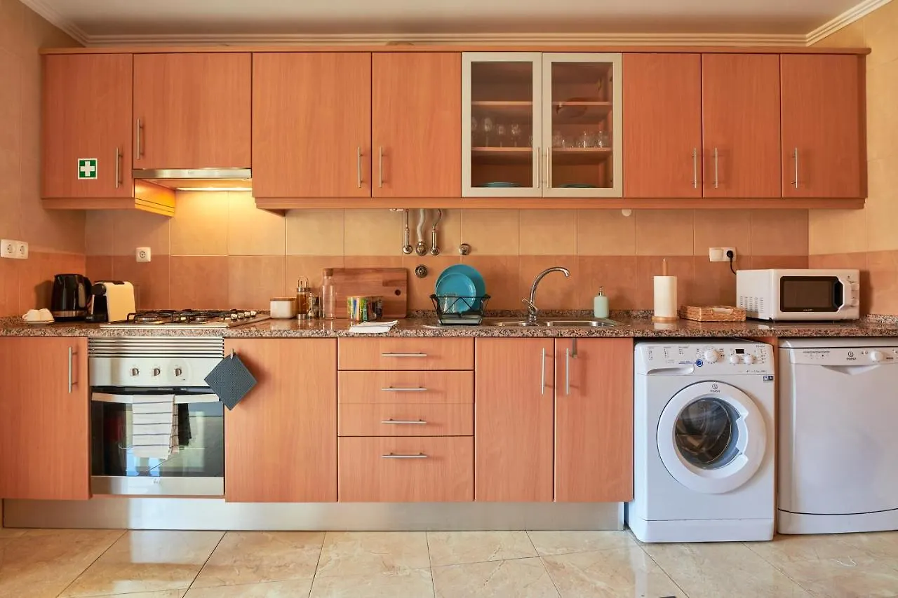 Renovated And Spacious Duplex Apartment With Patio, By Timecooler Lisbon