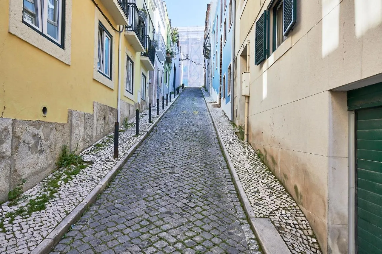 Renovated And Spacious Duplex Apartment With Patio, By Timecooler Lisbon