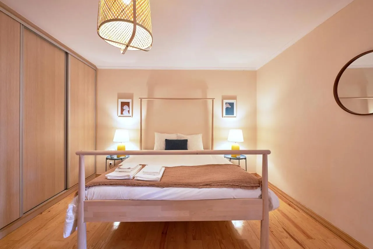 Renovated And Spacious Duplex Apartment With Patio, By Timecooler Lisbon