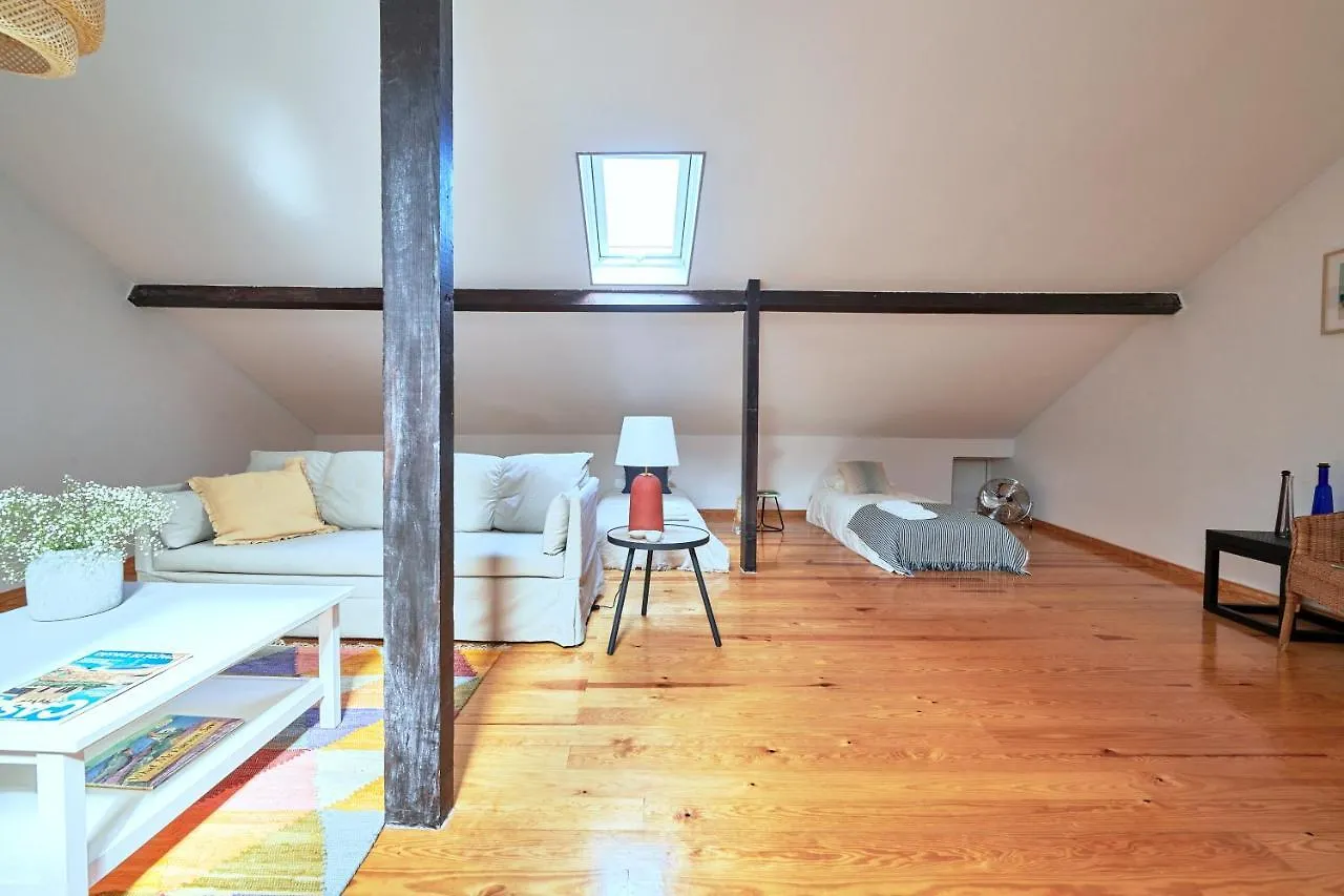 Renovated And Spacious Duplex Apartment With Patio, By Timecooler Lisbon