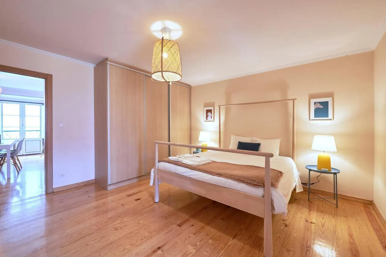 Renovated And Spacious Duplex Apartment With Patio, By Timecooler Lisbon