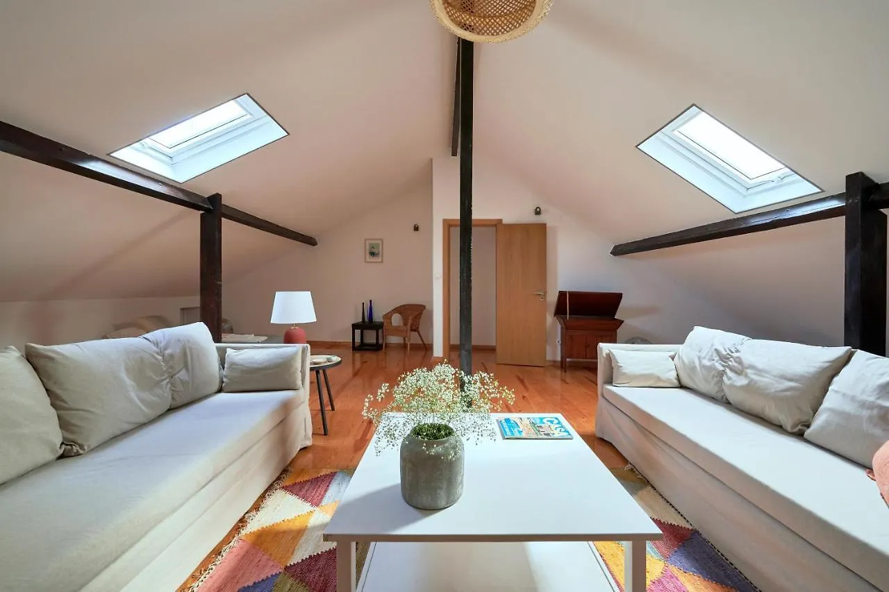 Renovated And Spacious Duplex Apartment With Patio, By Timecooler Lisbon 0*,  Portugal