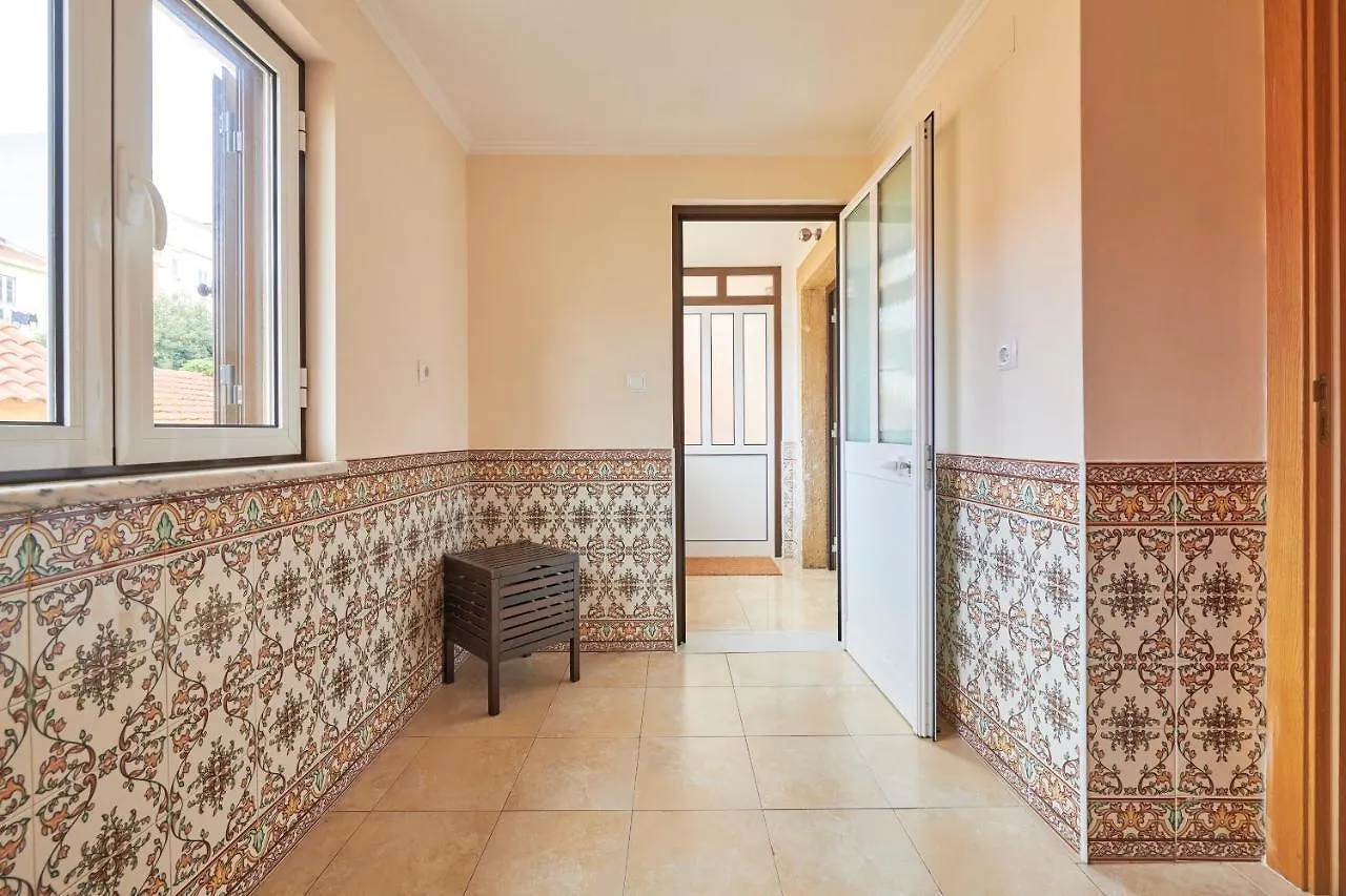 Renovated And Spacious Duplex Apartment With Patio, By Timecooler Lisbon