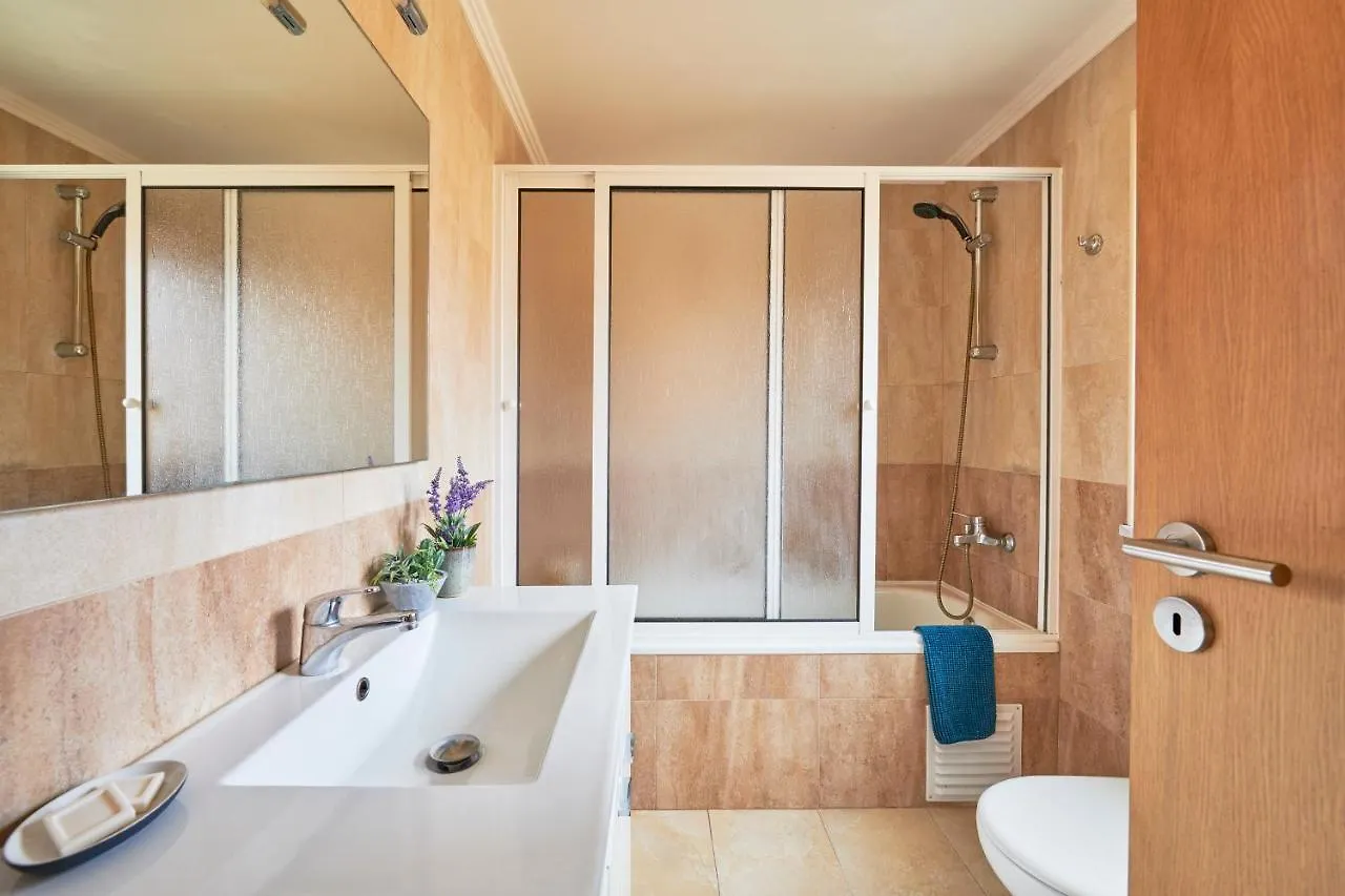 Renovated And Spacious Duplex Apartment With Patio, By Timecooler Lisbon Portugal